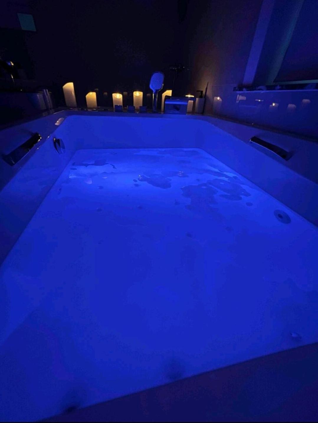 Sublime Appartement Calme Cosy & Jacuzzi ブリュッセル エクステリア 写真